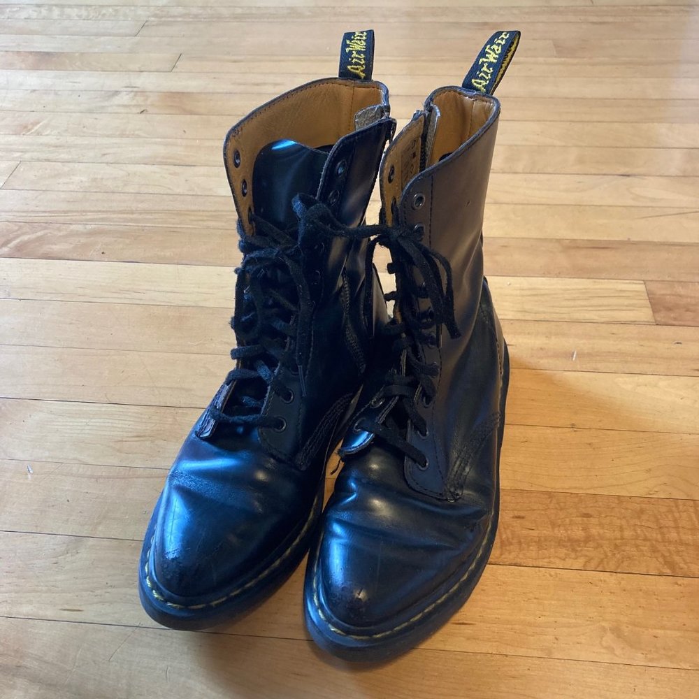 RARE Vintage Dr.Martens Alix Boots, Pointed Toe, Side Zip, Black - Women's 9